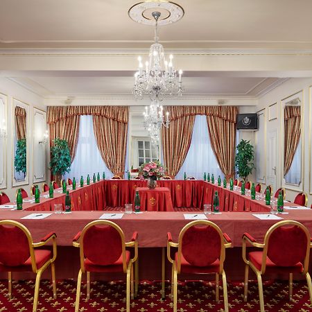 Ambassador Zlata Husa Praga Zewnętrze zdjęcie The ballroom
