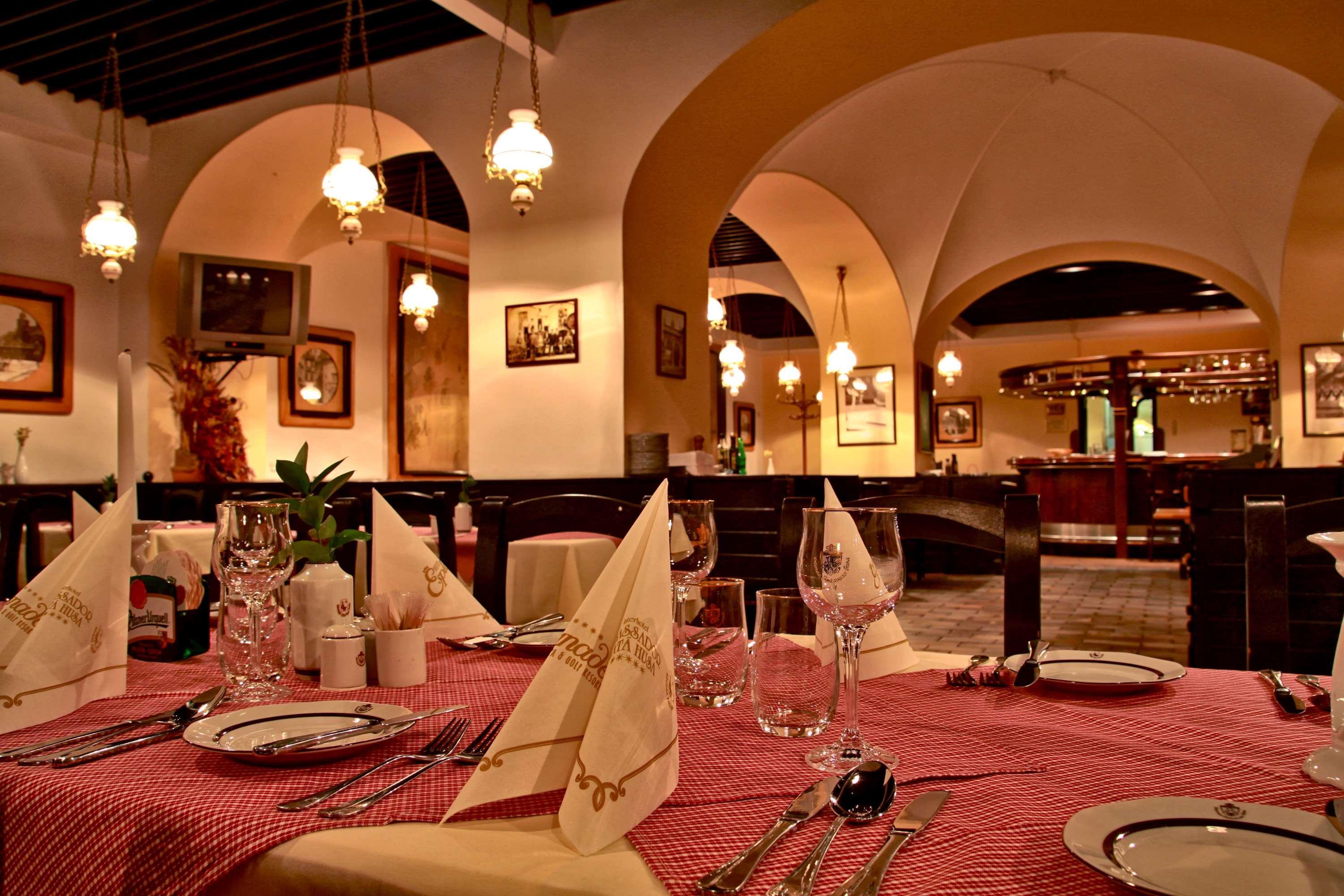 Ambassador Zlata Husa Praga Zewnętrze zdjęcie Restaurant interior