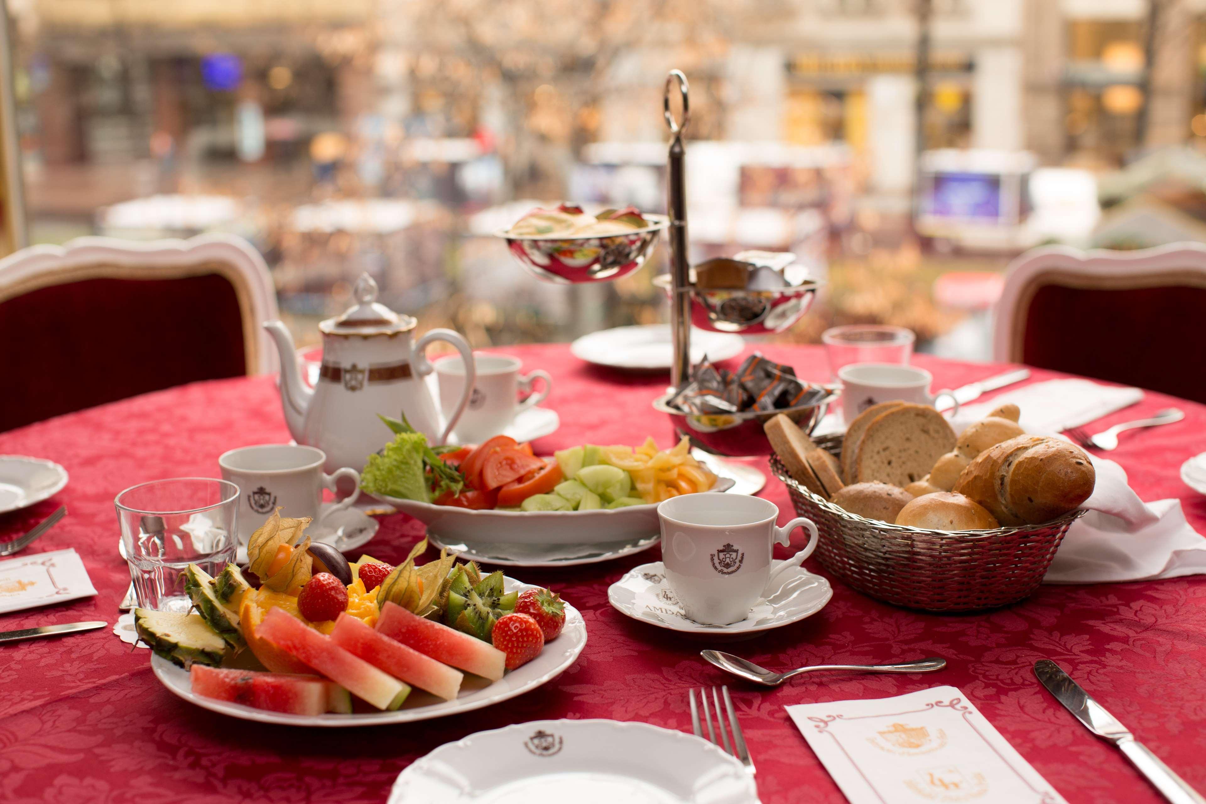 Ambassador Zlata Husa Praga Zewnętrze zdjęcie A typical breakfast at the hotel