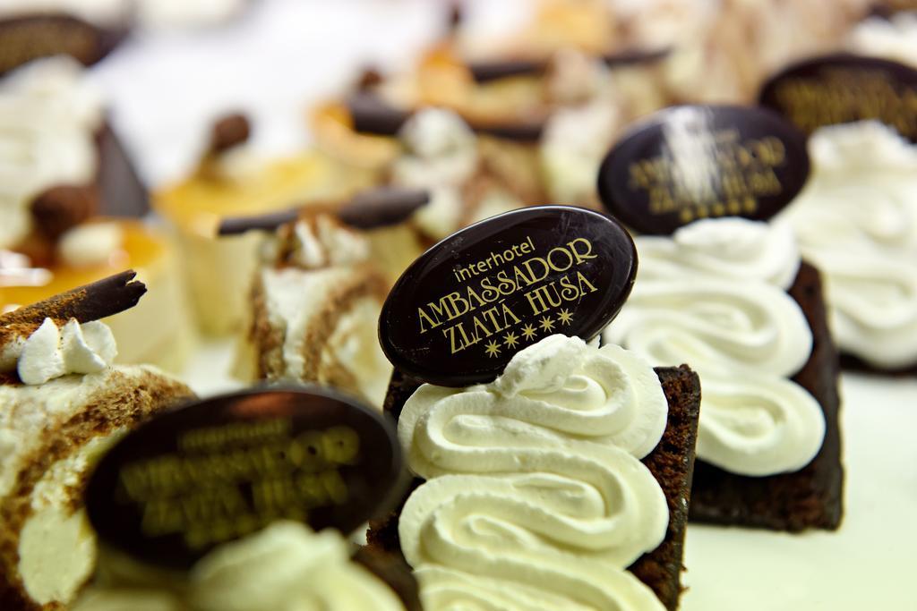 Ambassador Zlata Husa Praga Zewnętrze zdjęcie Desserts at the hotel