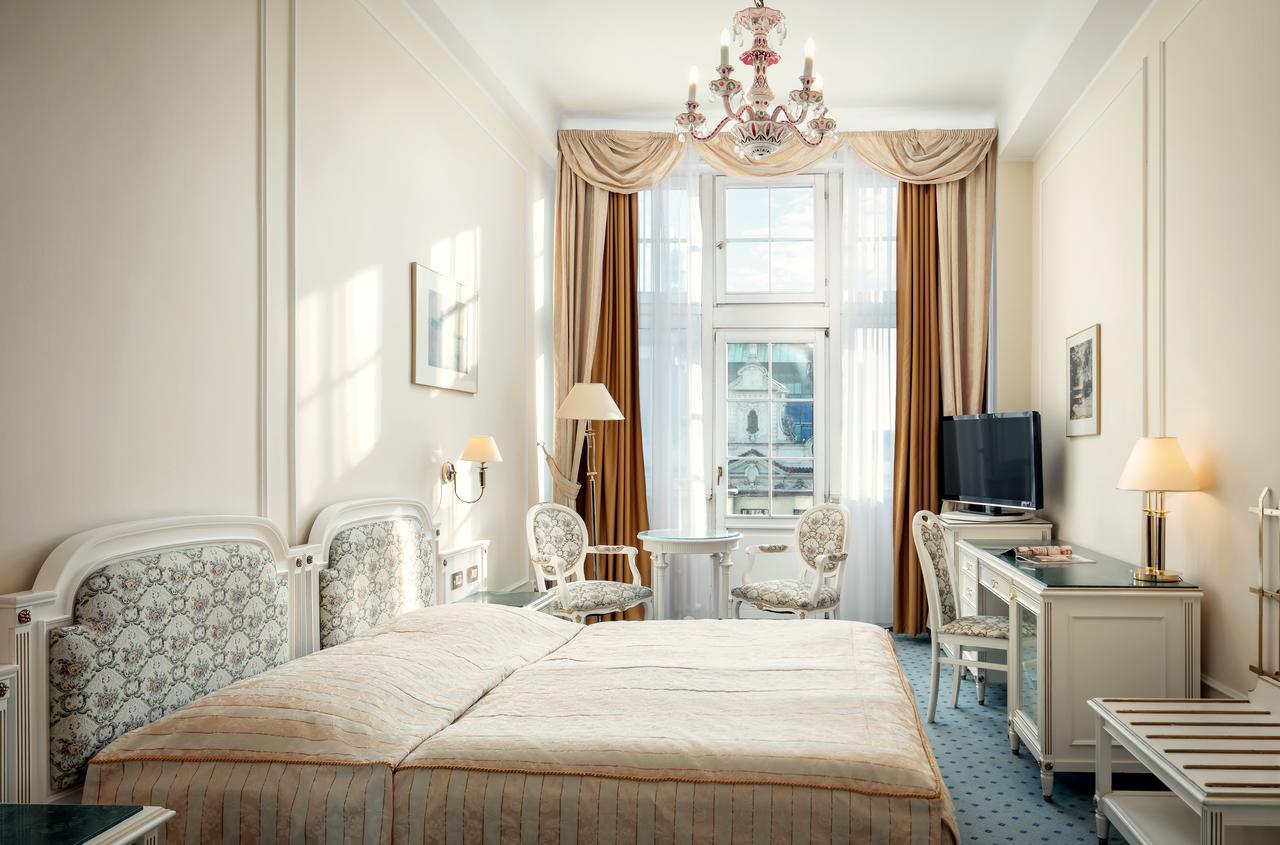 Ambassador Zlata Husa Praga Zewnętrze zdjęcie A room at the hotel