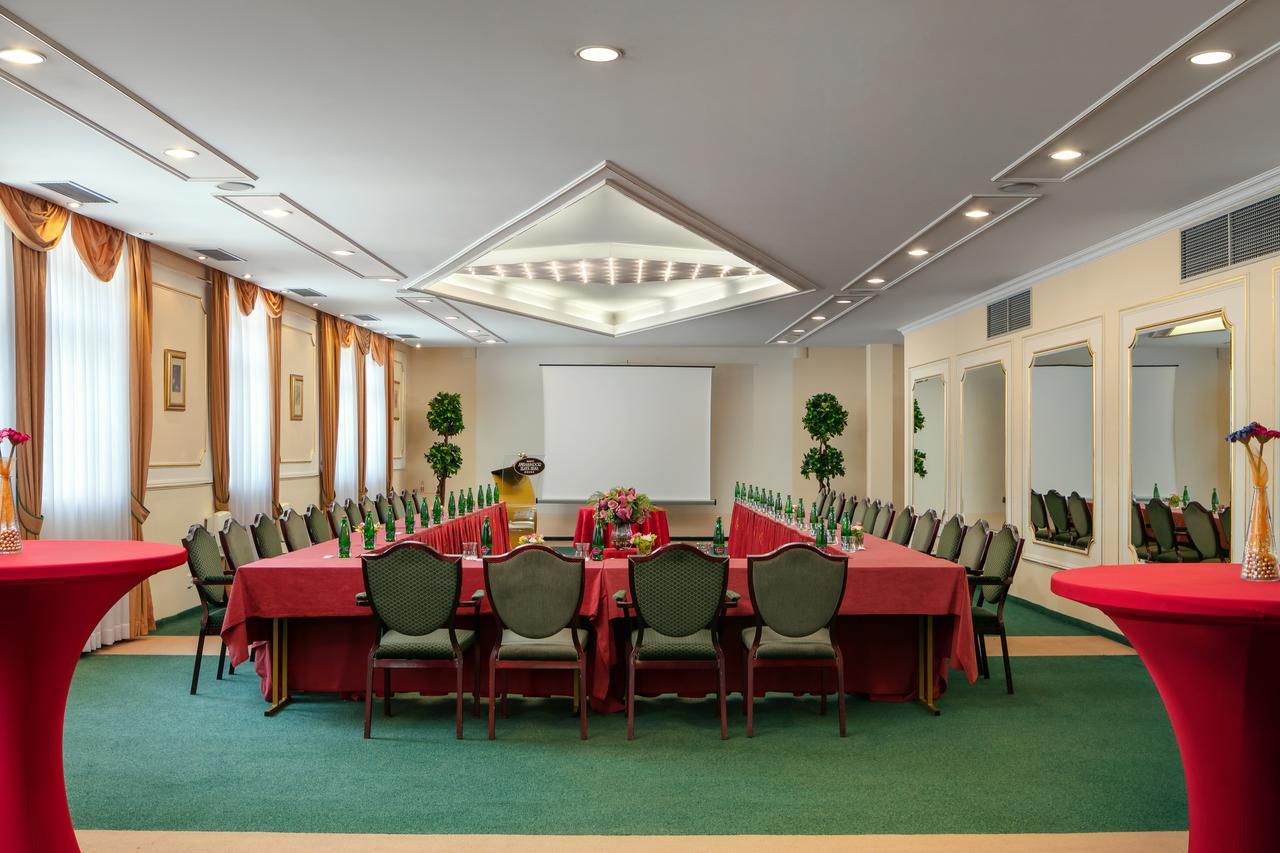 Ambassador Zlata Husa Praga Zewnętrze zdjęcie Conference room