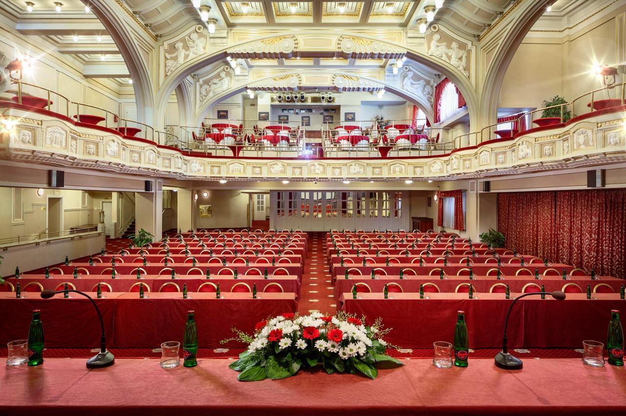 Ambassador Zlata Husa Praga Zewnętrze zdjęcie The interior of the main conference hall