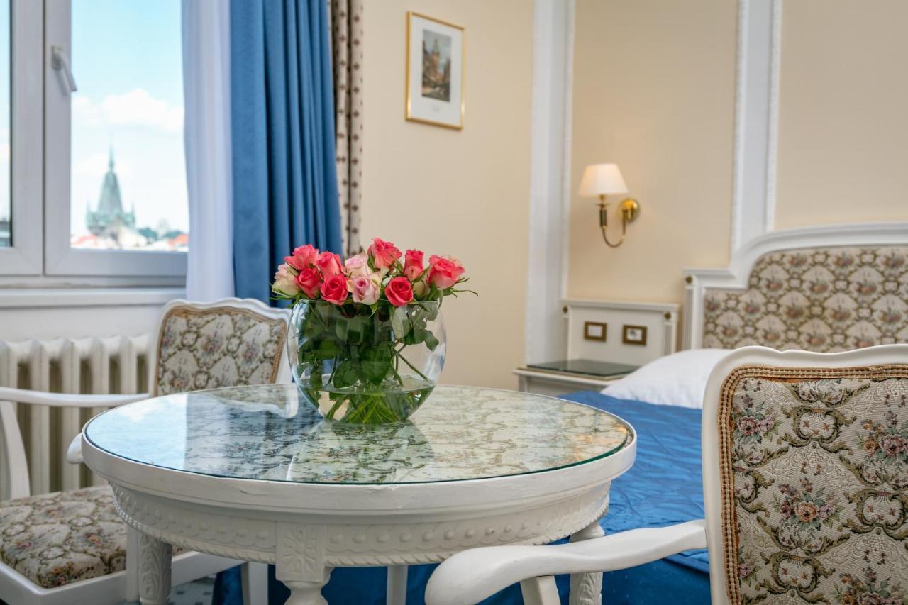 Ambassador Zlata Husa Praga Zewnętrze zdjęcie A room at the hotel